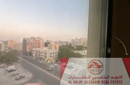شقة - 2 غرف نوم - 2 حمامات للايجار في مساكن كورنيش عجمان - طريق كورنيش عجمان - عجمان