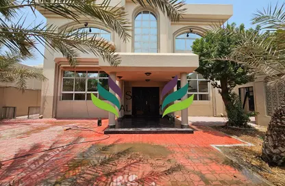 Villa - 4 Bedrooms - 4 Bathrooms for rent in Jumeirah 1 Villas - Jumeirah 1 - Jumeirah - Dubai