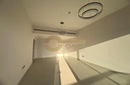 Apartment - 1 Bedroom - 2 Bathrooms for rent in Al Waleed Garden 2 - Al Waleed Garden - Al Jaddaf - Dubai