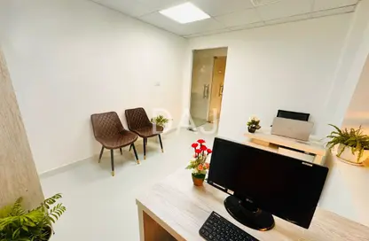 Office Space - Studio - 1 Bathroom for rent in Silver Home Building - Hor Al Anz - Deira - Dubai