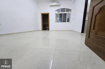 Apartment - Studio - 1 Bathroom for rent in Al Muroor Building - Sultan Bin Zayed the First Street - Muroor Area - Abu Dhabi