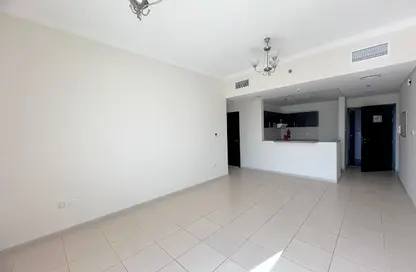 Apartment - 1 Bedroom - 1 Bathroom for rent in Mazaya 2 - Queue Point - Dubai Land - Dubai
