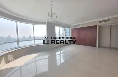 شقة - 3 غرف نوم - 6 حمامات للايجار في برج المهند - المجاز - الشارقة