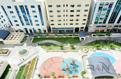 Apartment - 3 Bedrooms - 4 Bathrooms for rent in Dalma Residence - Hamdan Street - Abu Dhabi