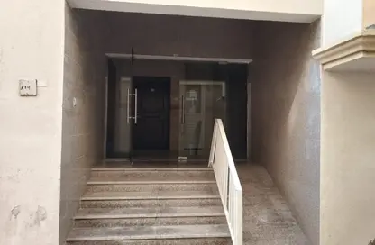 عمارة بالكامل - 8 غرف نوم - 8 حمامات للبيع في مبنى مويلح - مويلح - الشارقة