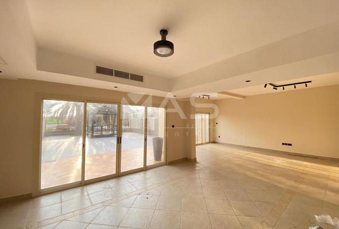 15647000 - Property Image 2