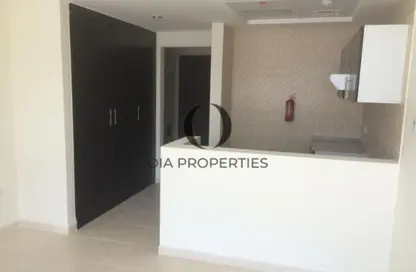Apartment - Studio for rent in Royal Residence 1 - Royal Residence - Dubai Sports City - Dubai