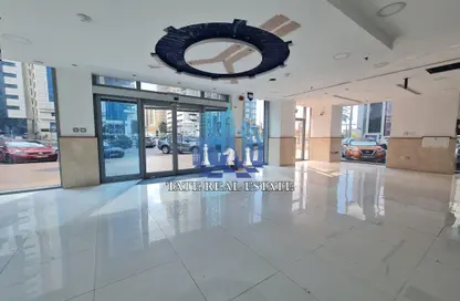 Show Room - Studio - 6 Bathrooms for rent in Corniche Road - Abu Dhabi