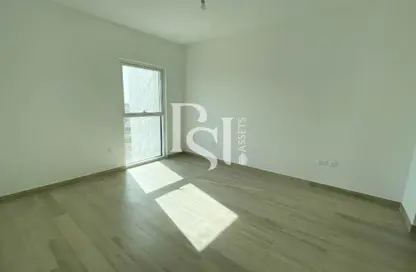 Apartment - 3 Bedrooms - 4 Bathrooms for rent in Waters Edge - Yas Island - Abu Dhabi