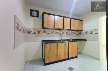 صورة لـ مطبخ شقة - 1 حمام للايجار في 24 فلل محمد - مدينة محمد بن زايد - أبوظبي ، صورة رقم 1