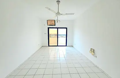 Apartment - 2 Bedrooms - 2 Bathrooms for rent in Dar Al Majaz - Jamal Abdul Nasser Street - Al Majaz - Sharjah