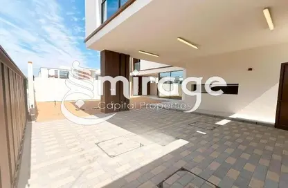 Townhouse - 3 Bedrooms - 5 Bathrooms for sale in Nad Al Dhabi - Al Jubail Island - Abu Dhabi