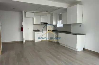 Apartment - 1 Bedroom - 2 Bathrooms for rent in Bloom Towers B - Bloom Towers - Jumeirah Village Circle - Dubai