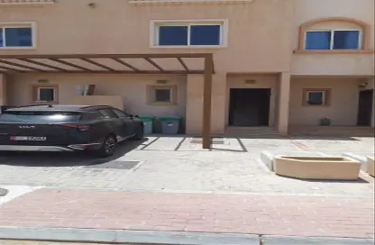 Townhouse - 2 Bedrooms - 4 Bathrooms for rent in Al Reef Downtown - Al Reef - Abu Dhabi