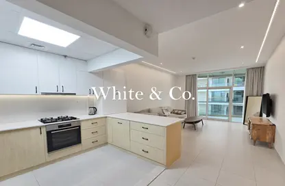 شقة - غرفة نوم - 2 حمامات للبيع في برج سكالا - الخليج التجاري - دبي شقة - غرفة نوم - 2 حمامات للبيع في برج سكالا - الخليج التجاري - دبي