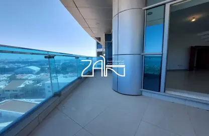 شقة - 4 غرف نوم - 4 حمامات للايجار في شارع الكورنيش - أبوظبي