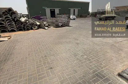 مستودع - استوديو - 6 حمامات للايجار في أم الثعوب - أم القيوين