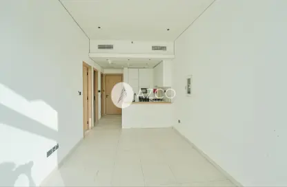 Apartment - 1 Bedroom - 2 Bathrooms for rent in Beverly Residence - Jumeirah Village Circle - Dubai