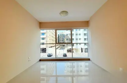 Apartment - 2 Bedrooms - 2 Bathrooms for rent in Golden Sands 14 - Mankhool - Bur Dubai - Dubai