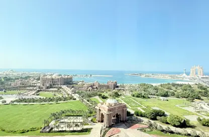 Apartment - 2 Bedrooms - 3 Bathrooms for rent in Etihad Tower 4 - Etihad Towers - Corniche Road - Abu Dhabi