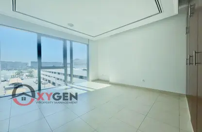 Empty Room image for: Apartment - 2 Bedrooms - 3 Bathrooms for rent in Al Bateen Plaza - Al Bateen - Abu Dhabi, Image 1