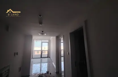 شقة - غرفة نوم - 2 حمامات للايجار في أبتاون الزاهية - الزاهية - تجارية مويلح - الشارقة شقة - غرفة نوم - 2 حمامات للايجار في أبتاون الزاهية - الزاهية - تجارية مويلح - الشارقة