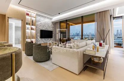 Living Room image for: Apartment - 2 Bedrooms - 3 Bathrooms for sale in Bulgari Resort  and  Residences - Jumeirah Bay Island - Jumeirah - Dubai, Image 1