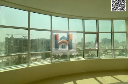 شقة - غرفة نوم - 2 حمامات للايجار في أورينت تاور 1 - أورينت تاور - البستان - عجمان