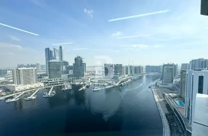 مكتب - استوديو للايجار في B2B  برج - الخليج التجاري - دبي