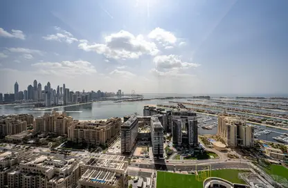 Apartment - Studio - 1 Bathroom for sale in The Palm Tower - Palm Jumeirah - Dubai