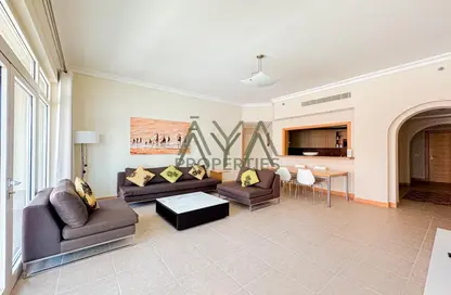 Apartment - 2 Bedrooms - 3 Bathrooms for rent in Al Das - Shoreline Apartments - Palm Jumeirah - Dubai