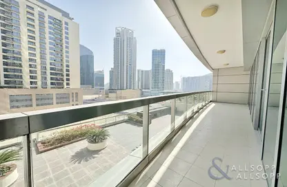 صورة لـ شرفة شقة - غرفة نوم - 2 حمامات للبيع في 8 بوليفارد ووك - شيخ محمد بن راشد بوليفار - دبي وسط المدينة - دبي ، صورة رقم 1