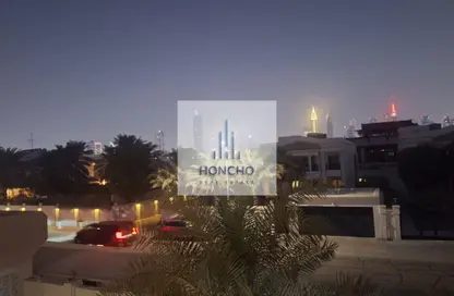 فيلا - 4 غرف نوم - 6 حمامات للايجار في الجميرا - دبي