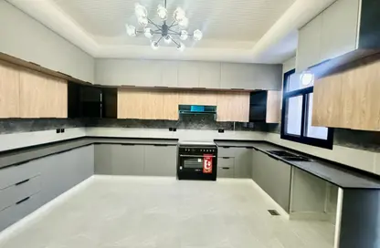 Villa - 5 Bedrooms - 7 Bathrooms for sale in Al Yasmeen 1 - Al Yasmeen - Ajman