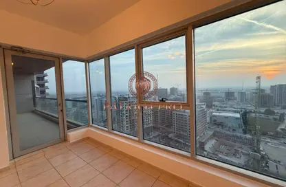 شقة - 2 غرف نوم - 2 حمامات للايجار في أبراج سكاي كورتس - مجمع دبي ريزيدنس - دبي لاند - دبي