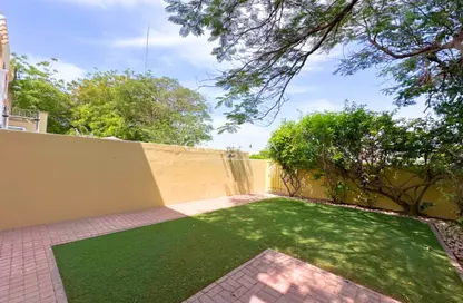 Villa - 2 Bedrooms - 3 Bathrooms for rent in Springs 11 - The Springs - Dubai