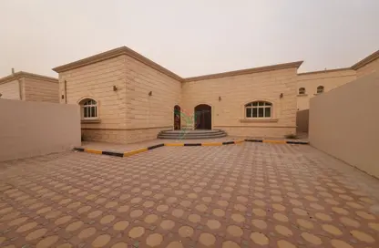 فيلا - 4 غرف نوم - 5 حمامات للايجار في رملة زاخر - زاخر - العين