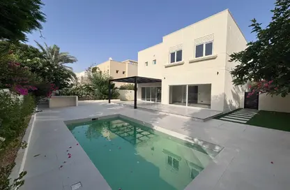 Villa - 5 Bedrooms - 4 Bathrooms for sale in Meadows 9 - Meadows - Dubai
