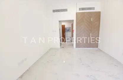 Apartment - Studio - 1 Bathroom for rent in Carrera Building - Al Karama - Dubai