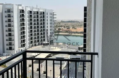 Apartment - 2 Bedrooms - 2 Bathrooms for rent in Waters Edge - Yas Island - Abu Dhabi