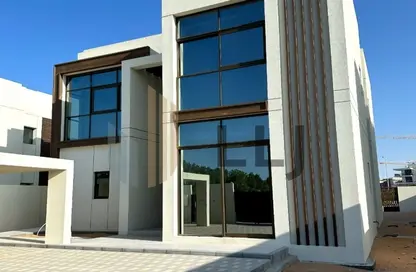 Villa - 4 Bedrooms - 5 Bathrooms for rent in Nad Al Dhabi - Al Jubail Island - Abu Dhabi
