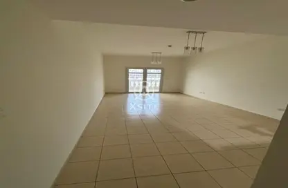 شقة - غرفة نوم - 2 حمامات للايجار في الخريف 2 - شقق الخريف - سيزون كوميونيتي - منطقة 15 - قرية الجميرا سركل - دبي