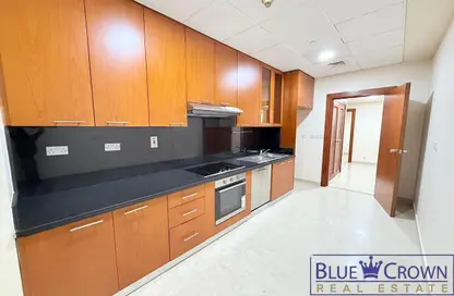 Apartment - 3 Bedrooms - 3 Bathrooms for rent in Silver Sands 2 - Mankhool - Bur Dubai - Dubai