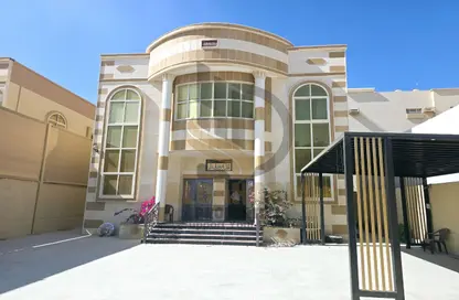 فيلا - 5 غرف نوم - 7 حمامات للايجار في فلل الروضة 2 - 2  الروضة - الروضة - عجمان