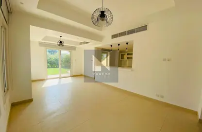 فيلا - 3 غرف نوم - 3 حمامات للايجار في الينابيع 7 - الينابيع - دبي فيلا - 3 غرف نوم - 3 حمامات للايجار في الينابيع 7 - الينابيع - دبي