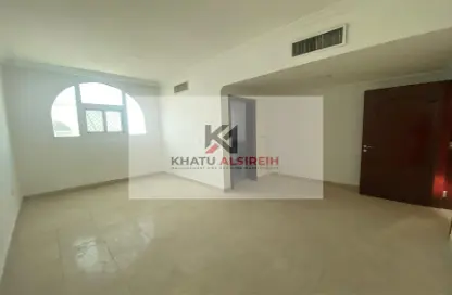 Empty Room image for: Villa - 6 Bedrooms for rent in Al Muroor Tower - Muroor Area - Abu Dhabi, Image 1