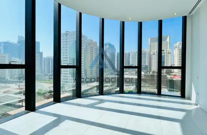 Apartment - 4 Bedrooms - 5 Bathrooms for rent in Burj Mohammed Bin Rashid at WTC - Corniche Road - Abu Dhabi