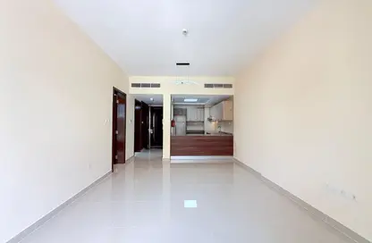 Apartment - 1 Bedroom - 2 Bathrooms for rent in Roxana Residence B - Roxana Residences - District 12 - Jumeirah Village Circle - Dubai Apartment - 1 Bedroom - 2 Bathrooms for rent in Roxana Residence B - Roxana Residences - District 12 - Jumeirah Village Circle - Dubai
