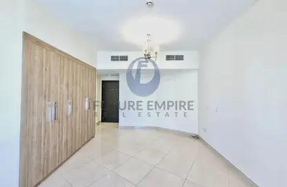 شقة - 2 غرف نوم - 3 حمامات للايجار في الجداف - دبي