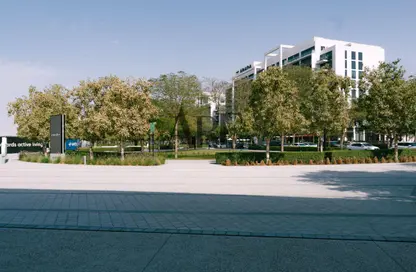 شقة - 2 غرف نوم - 3 حمامات للبيع في نست 6 - نست - الجادة - الشارقة